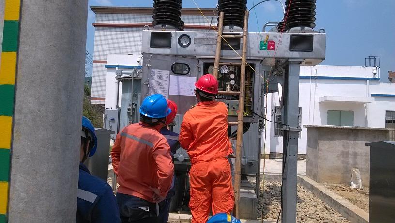 華電高科為南寧上林供電公司提供現場指導05 華電高科為南寧上林供電公司提供現場指導05